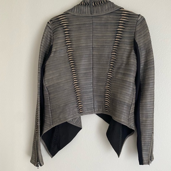 Brand new Saks Fifth Ave genuine leather jacket - Picture 2 of 5